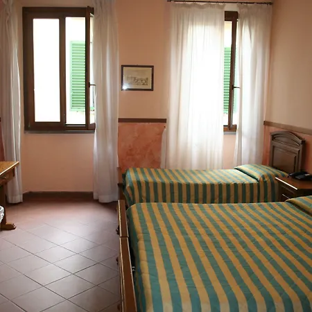 Monica Hotel