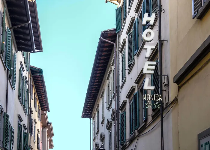 Monica Hotel 2*